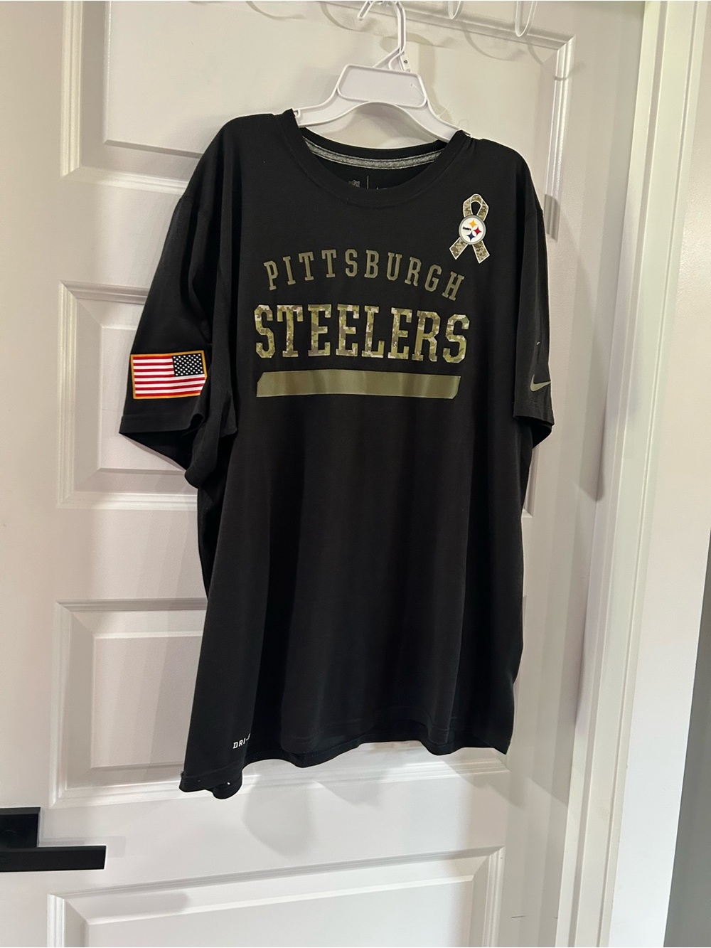 Pittsburgh Steelers Men's Black Team Tee